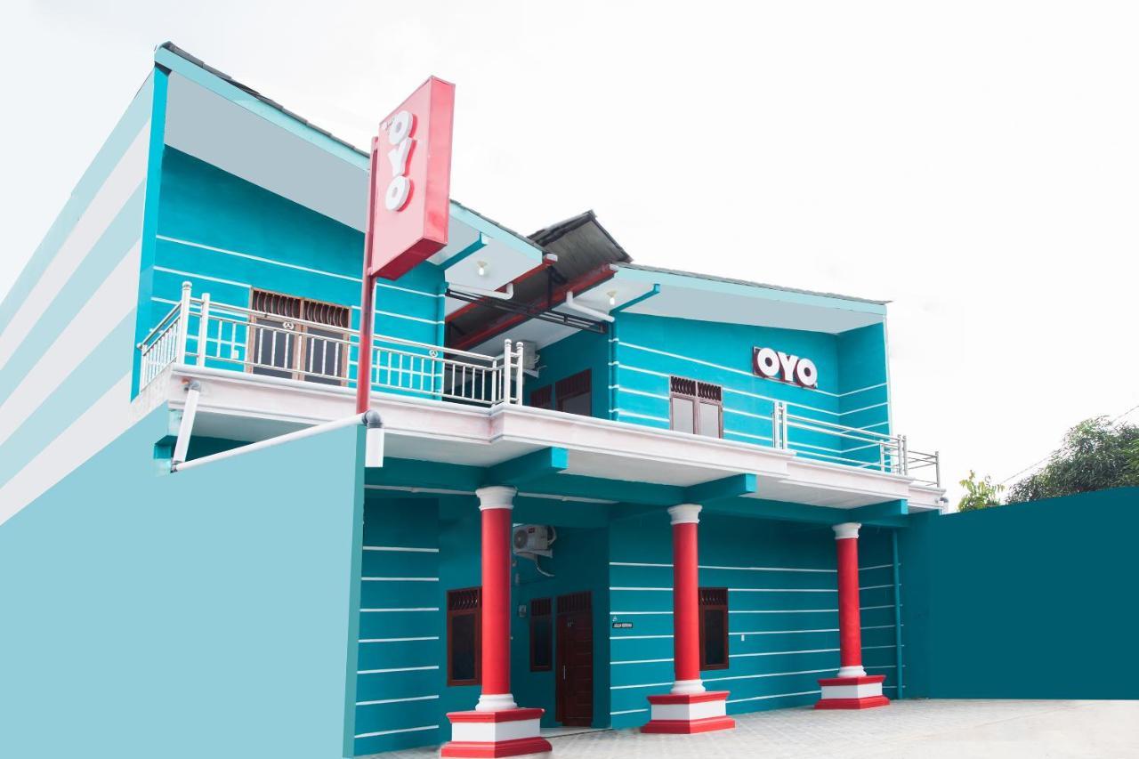 Oyo 1978 Indah 2*
